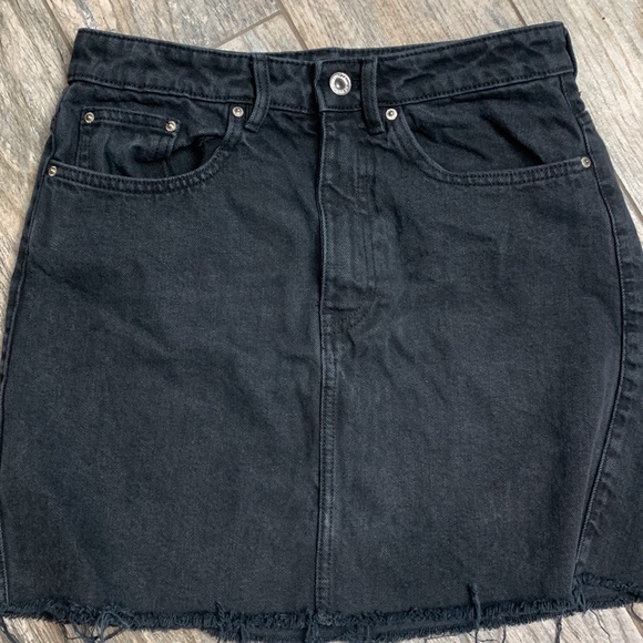 Zara Authentic Denim mini skirt - Picture 2 of 8